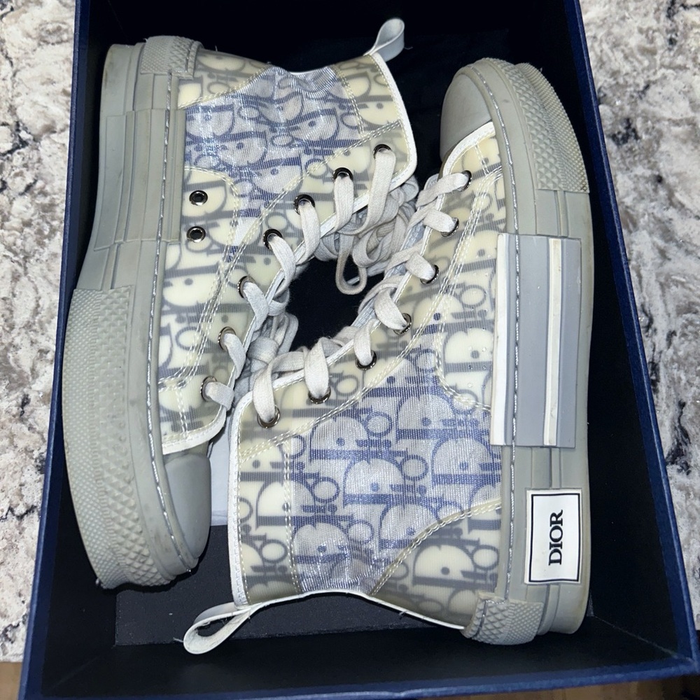 CHRISTIAN DIOR SNEAKERS SIZE 37